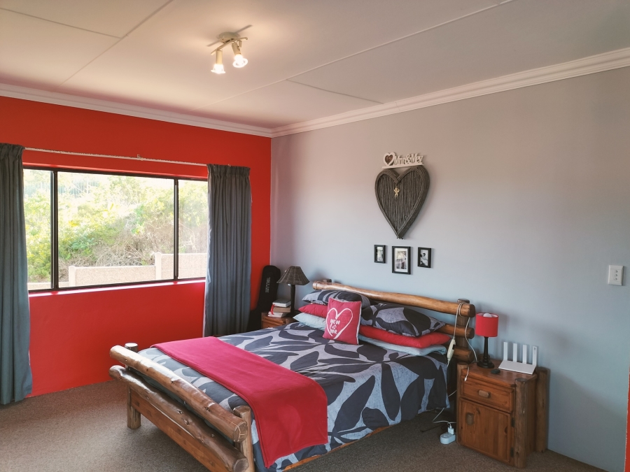 6 Bedroom Property for Sale in Grootbrakhoogte Western Cape